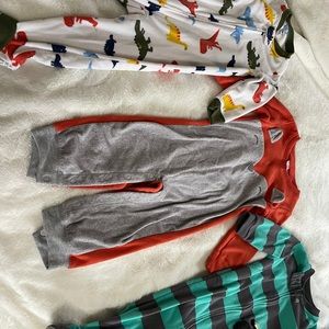 Lot of 3 Carter’s boys winter onesies size 18 m